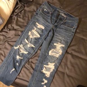 American Eagle High Rise Mom Jeans